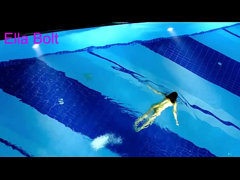❤️ Abdi teu tiasa ngeureunkeun nonton, pirang ngora bray ngojay buligir di ELLA bolt Resort kolam renang ️ Poro kualitas di urang ❤